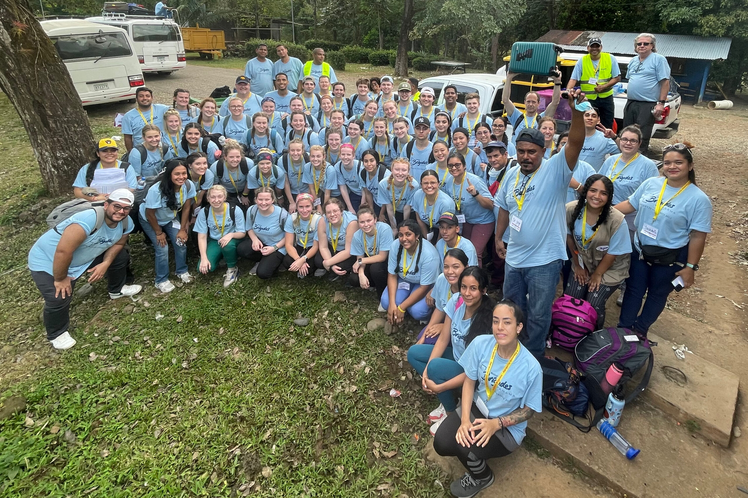 Join Global Medical Brigades and help host medical, dental clinics in